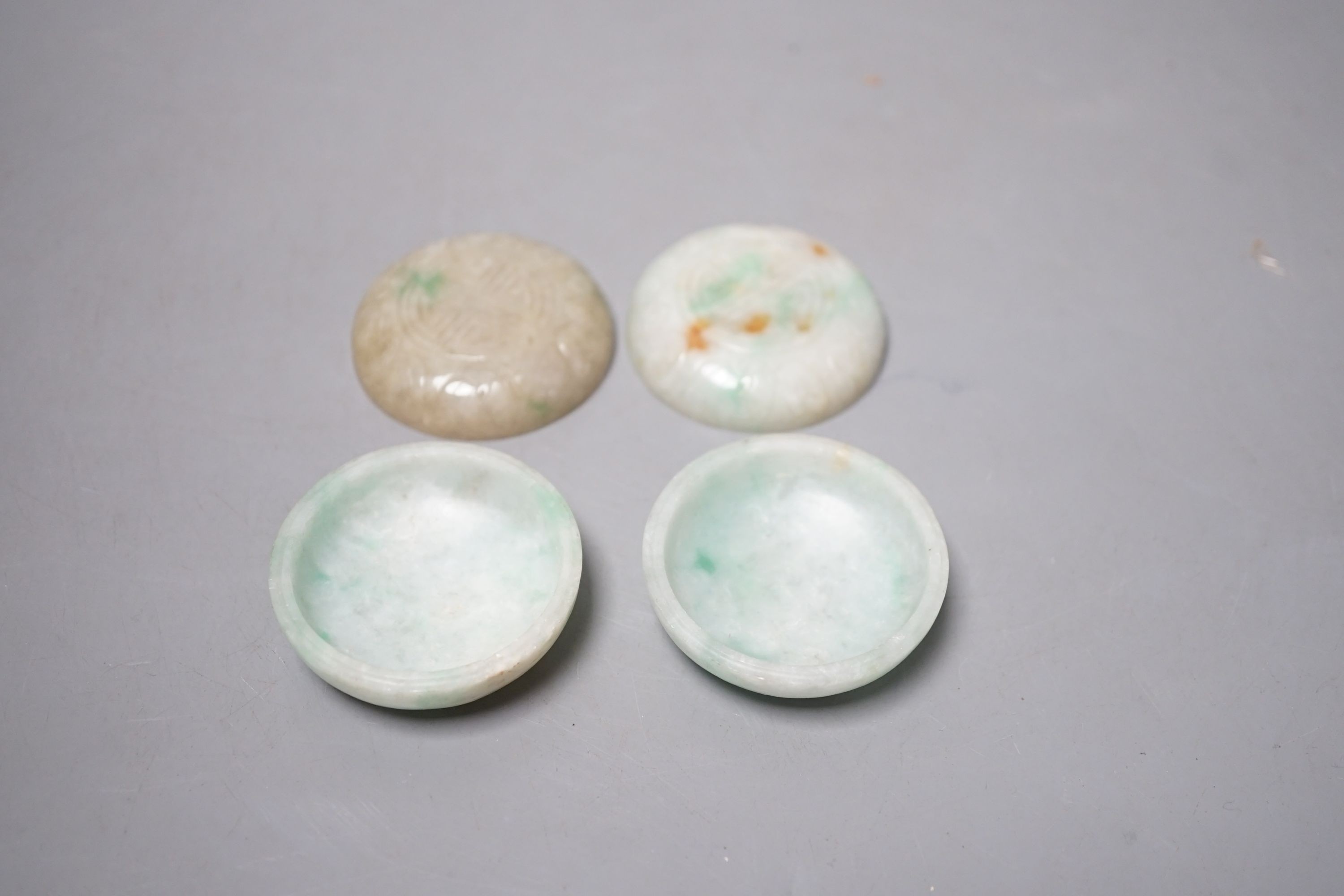 A pair of Chinese jadeite seal paste boxes and covers, 19th-century, 5cm